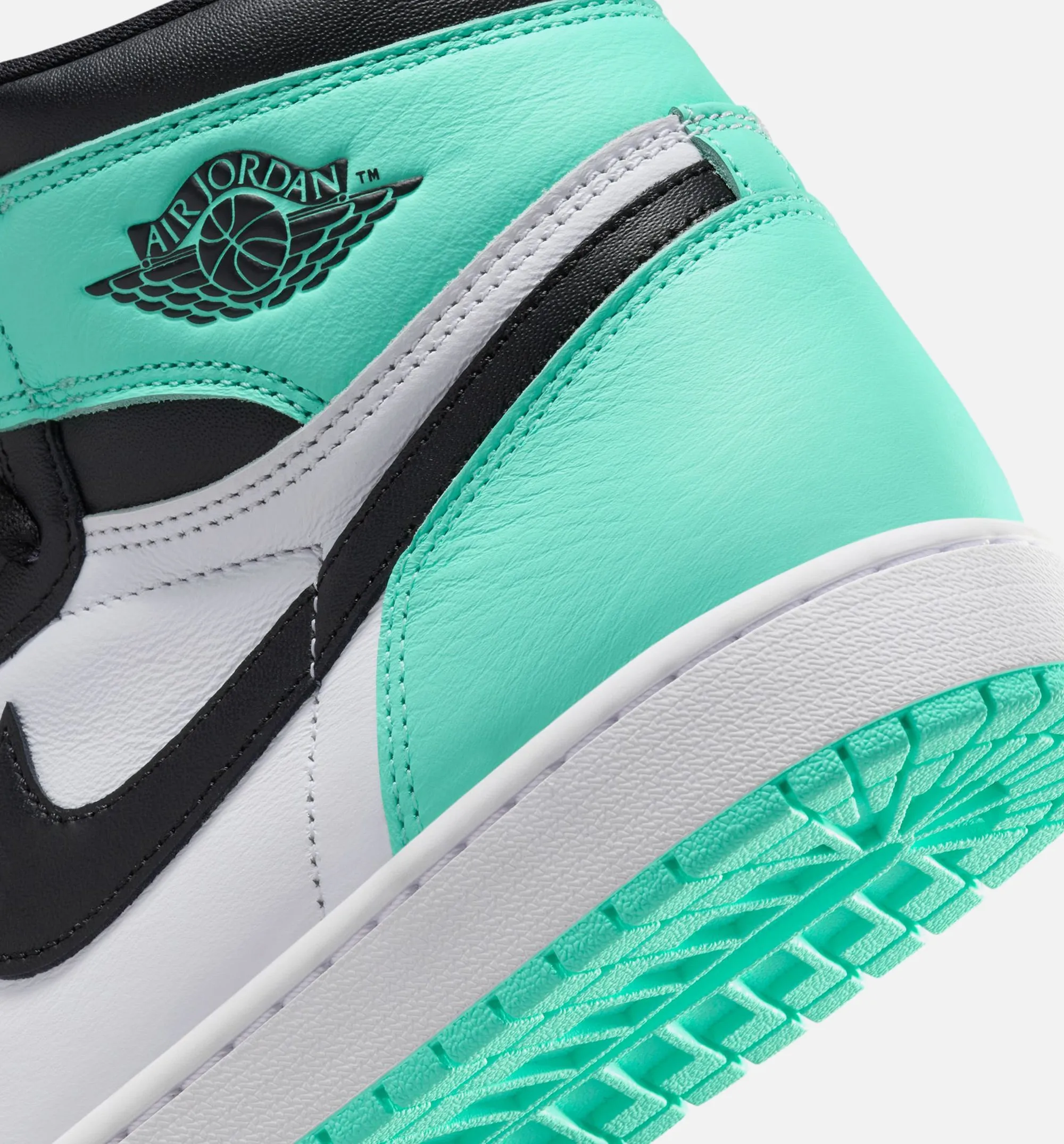 Air Jordan 1 Retro High OG Mens Lifestyle Shoe - White/Black/Green Glow