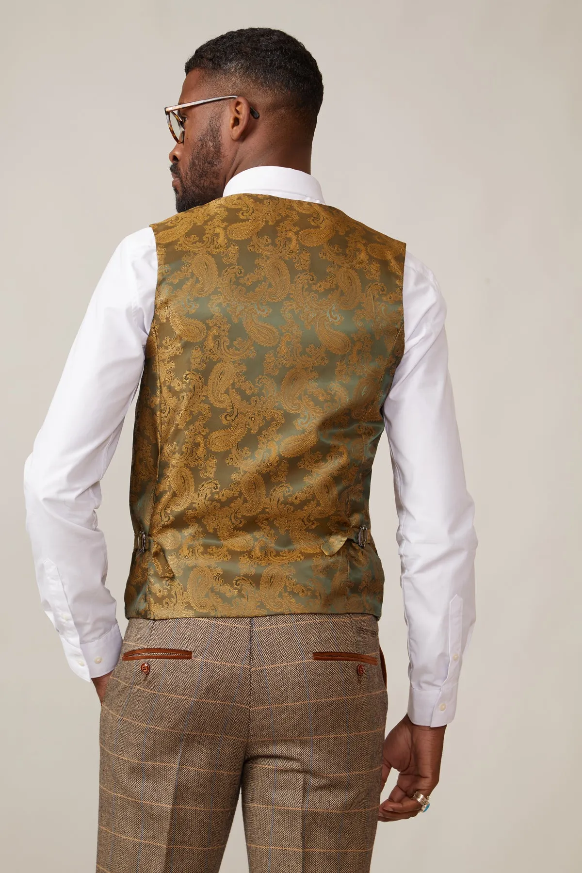 DX7 - Tan Tweed Check Three Piece Suit With Double Breasted Waistcoat