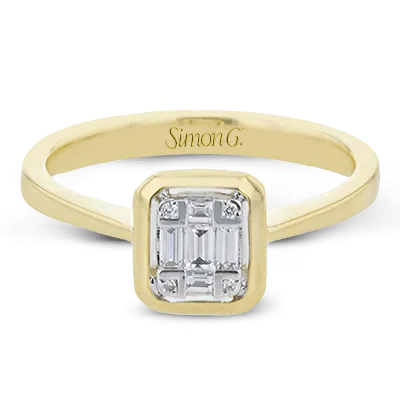 Fashion Ring in 18k Gold With Diamonds